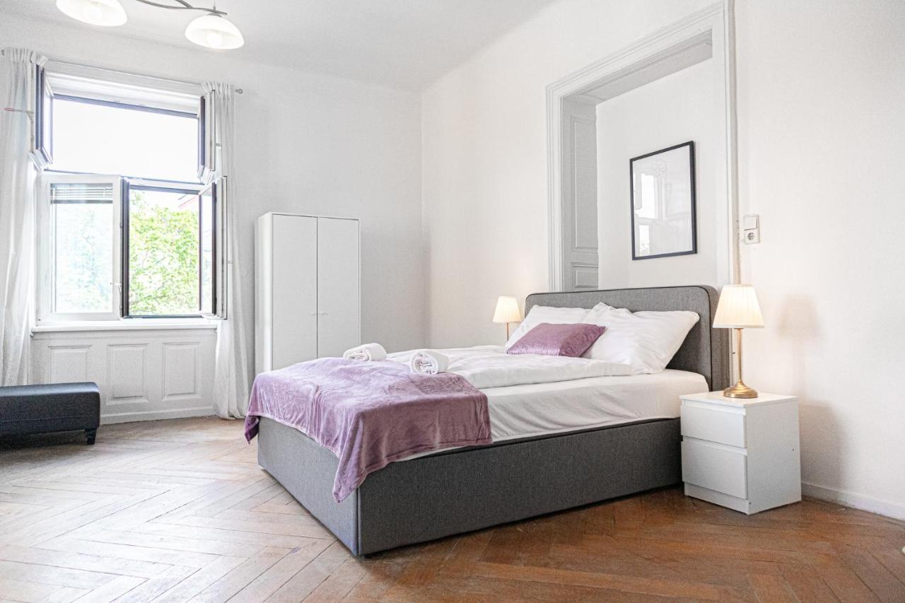 Cozy 2Br Apt. Near Akh Hospital-Ideal For Longstay Виена Екстериор снимка