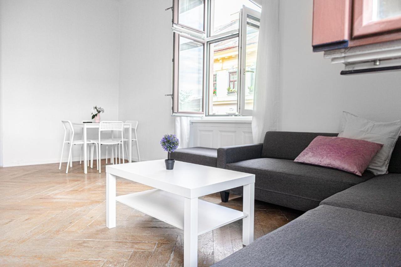 Cozy 2Br Apt. Near Akh Hospital-Ideal For Longstay Виена Екстериор снимка
